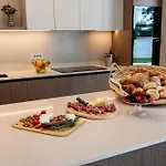 Villa Luksuzna Castanea S Privatnim Bazenom I Wellnesom U Srcu Istre *