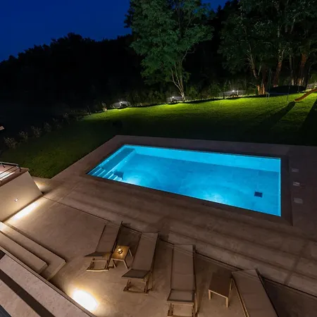 Villa Castanea S Bazenom, Jacuzzijem, Saunom Heki