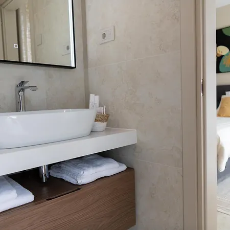 Castanea S Bazenom, Jacuzzijem, Saunom Villa Heki