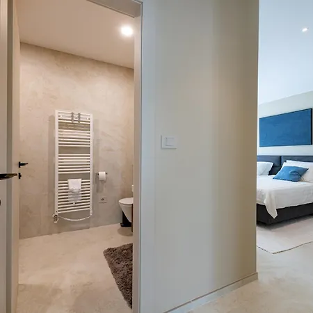 Castanea S Bazenom, Jacuzzijem, Saunom Villa