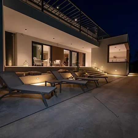 Castanea S Bazenom, Jacuzzijem, Saunom * Heki