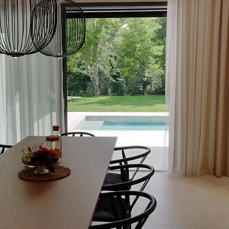 Castanea S Bazenom, Jacuzzijem, Saunom *