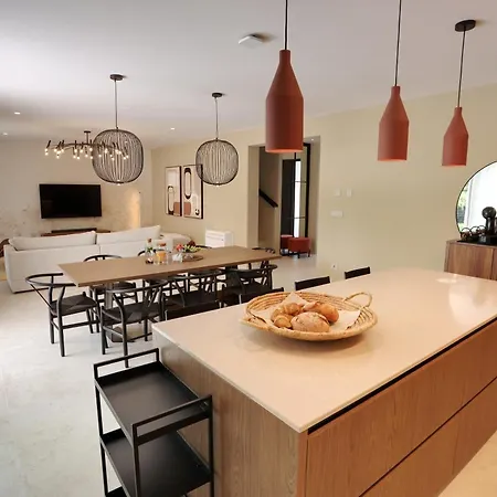 Castanea Villa *
