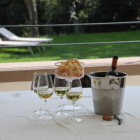 Castanea S Bazenom, Jacuzzijem, Saunom *