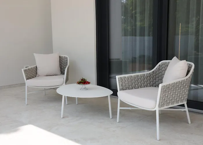 Castanea S Bazenom, Jacuzzijem, Saunom