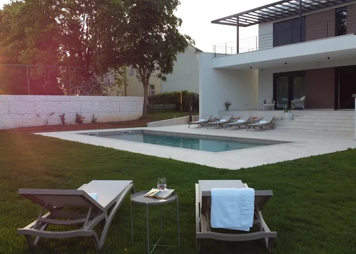 Castanea S Bazenom, Jacuzzijem, Saunom *