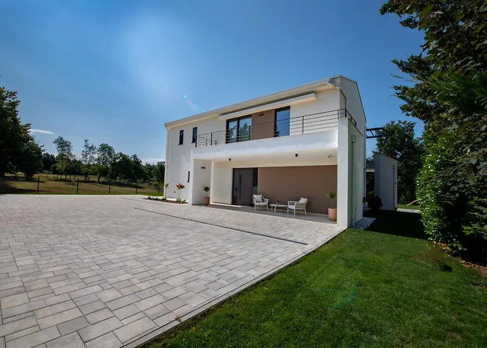 Castanea S Bazenom, Jacuzzijem, Saunom *