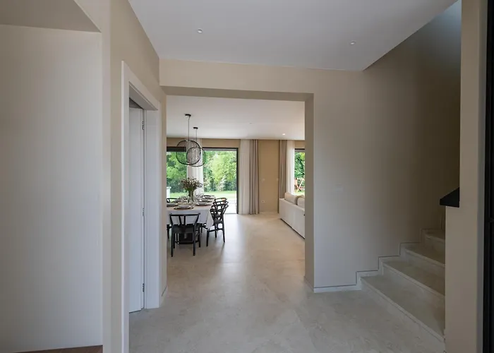 Vila Castanea S Bazenom, Jacuzzijem, Saunom Heki