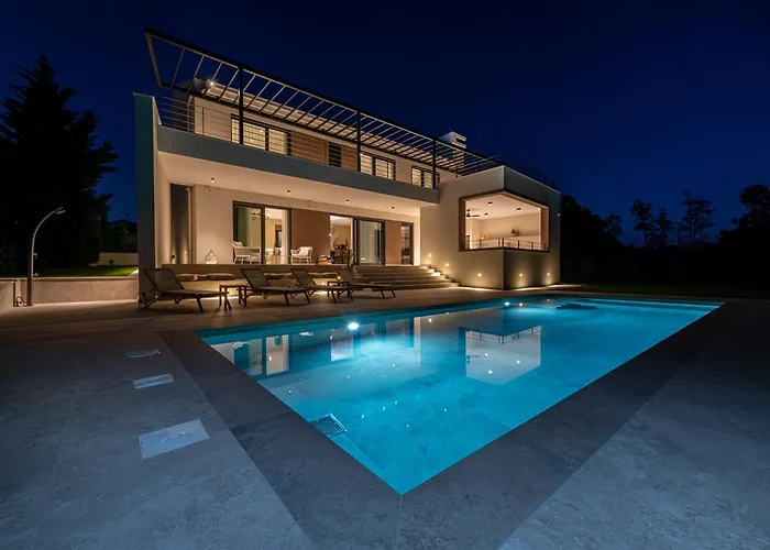 Castanea S Bazenom, Jacuzzijem, Saunom