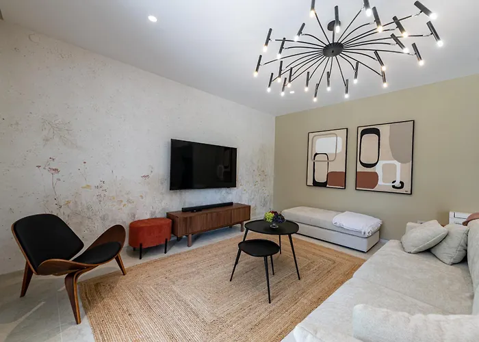 Vila Castanea S Bazenom, Jacuzzijem, Saunom *