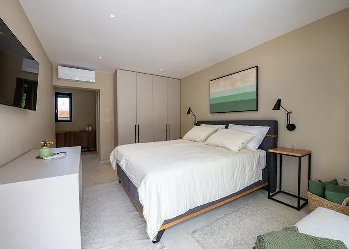 Castanea S Bazenom, Jacuzzijem, Saunom *