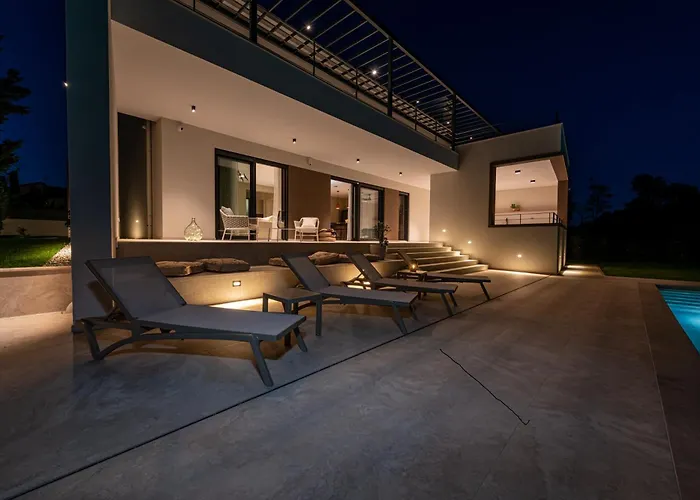 Castanea S Bazenom, Jacuzzijem, Saunom * Heki